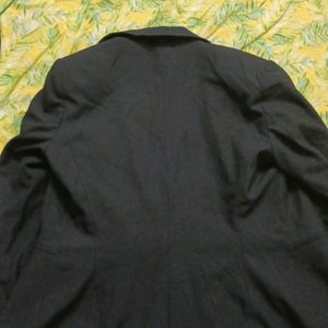 Price Drop: Trendy Zara Black Blazer!!! Hardly Use