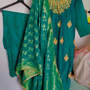 Banarasi Style Kurti Set