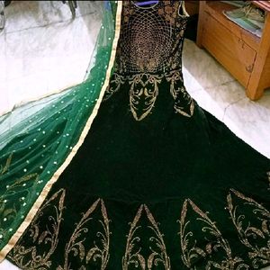 🔥💚Dark Green Party Wear Designer gown valvet 😍