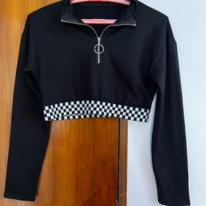 Black Full Sleeves Crop Top