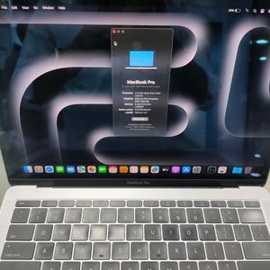 MacBook Pro 13" Mid 2017 - 8GB RAM, 256GB SSD