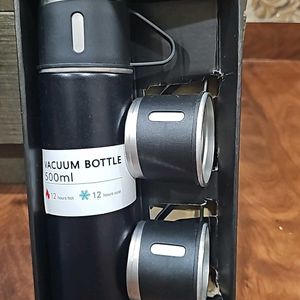 Black Thermas Vaccum Bottle With 3 Cups