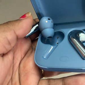 One Plus 3 Original EarPods With Accessories