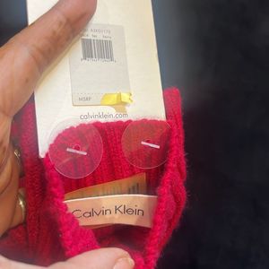 Calvin Klein Woolen Gloves - Berry Colour