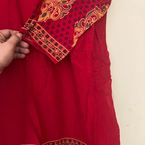 Red Kurti