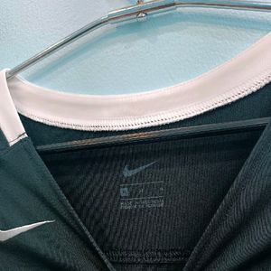 Nike Athletic Full Sleeve T-shirt