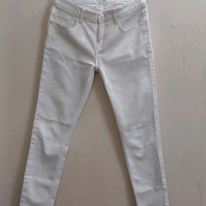 👖 Jealous 21 White Skinny Fit Jeans: Embrace Eleg