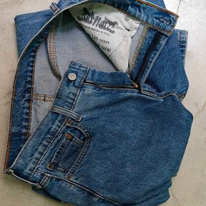 Original Levi's Blue Jeans 32" Waist