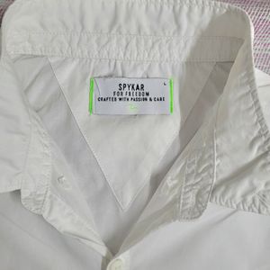 Spykar Men White Solid Slim Fit Casual Shirt