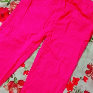 Gulabi Colour Ka Pant Ladkiyon Wala