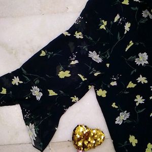 🔴black floral Top For Women