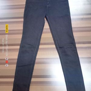 (N-42) 28 Size Slim Fit Denim Jeans