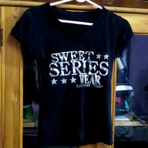 Black top Tshirt style