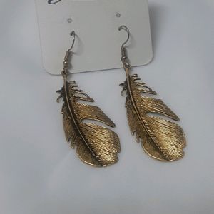 Feather Earrings- Golden