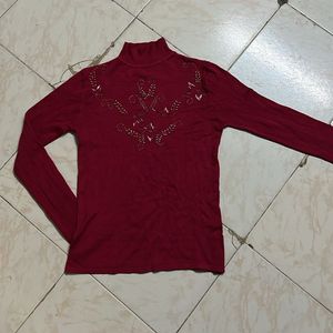 Wollen Turtle Neck Maroon Top