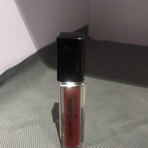 This Is A Maroon Coloured Matt Liquid Lipstick