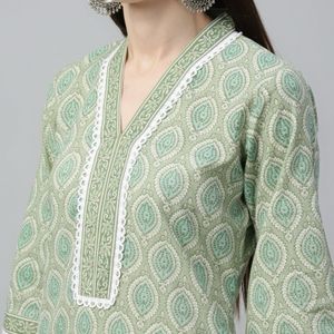 Gerua Women Kurta And Plazzo Set