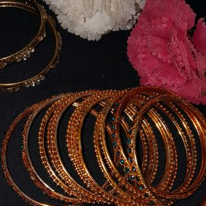 Set Of Bangles (3 Types)