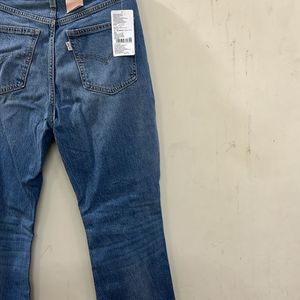 New With Tag Levi’s Flared Jeans