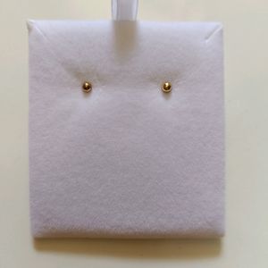 9 Pairs Of Dainty Studs By Colette