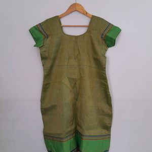 Green Kurta Set (Women's)