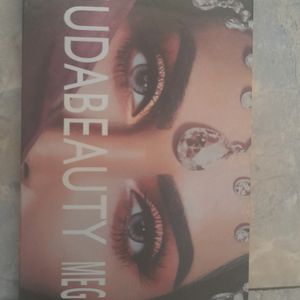 Huda Beauty Eye Shadow Pallettes