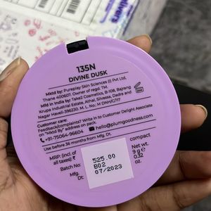 Plum Compact Legit matte SPF 15