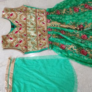 💚 Green Colour Anarkali Dress