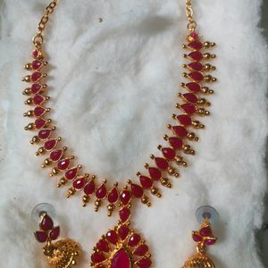 Necklace Set