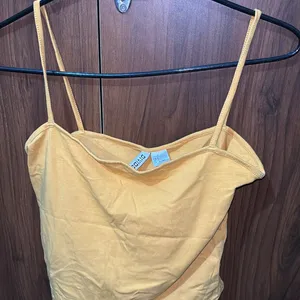 Small Size H&M Cropped Top