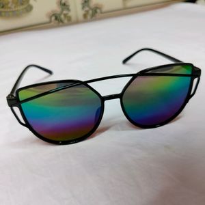 2 Pis New Fashion Sunglasses For Men And Women