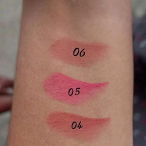 Mars Peaches and nude shade lipstick