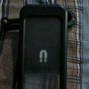 Mobile Location Holder