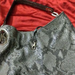 Royal Snakes Texture Purse