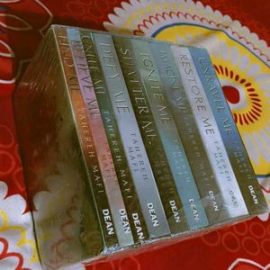 Shatter Me Book Set