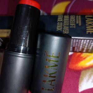 Combo Set=Lakme Lipstick - Highlighter Many More