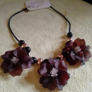 Flower Design Necklace