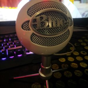 Blue Snowball Mic For Youtube/Podcast/Singing