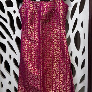 Inddus Women Pink And Gold Toned Woven Kurta