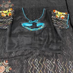 Beautiful Black Saree With Blouse