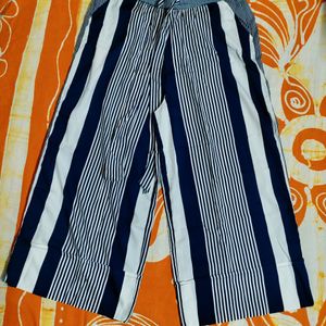 Zastraa Navy Striped Culottes