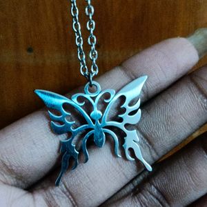 DAINTY BUTTERFLY CHAIN🦋