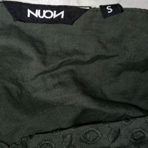 Nuon Brand Green Top