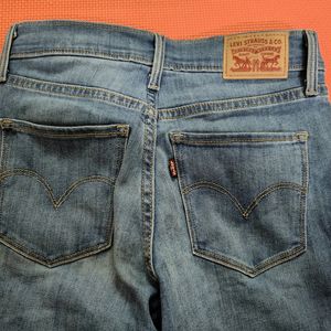 Levi's Blue Jeans (Women's)