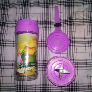 Fruit Juicer Machine With Charger