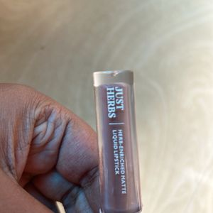 Liquid Lipstick ( Shade  Almond Glaze )