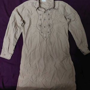 Vintage Embroidered Kurta - Delicate Floral Detail