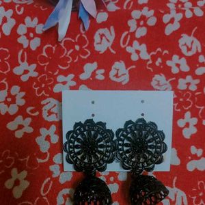 Black Jhumki Earing