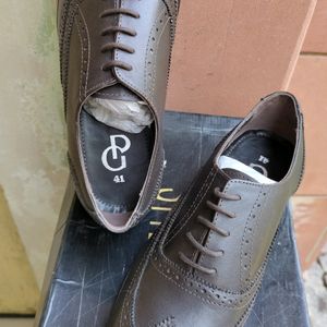 Size 7 leather Shoes