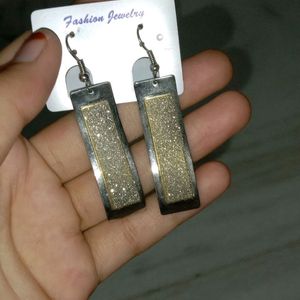 Earrings 100